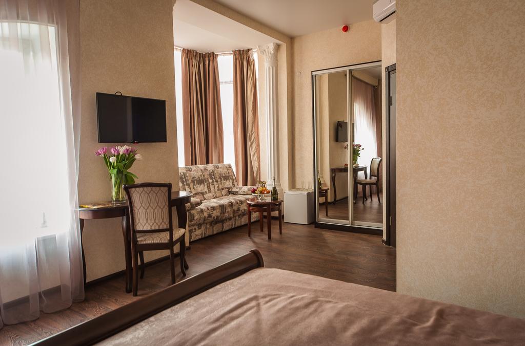 Zenith Hotel Odesa Room photo