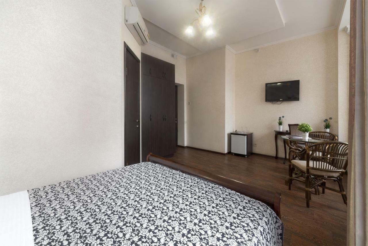 Zenith Hotel Odesa Exterior photo